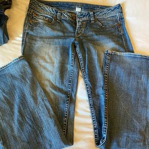 Super cute vintage silver jeans